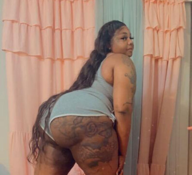 NEW⭐NEW⭐NEW⭐🥰Big Booty Bombshell Ebony 🥰